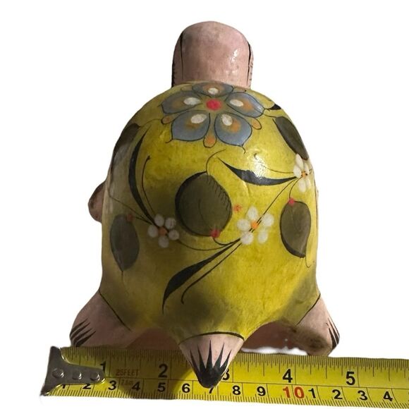 Vintage paper mache folk art turtle with floral accents. Signed. Unique decor - Picture 9 of 16